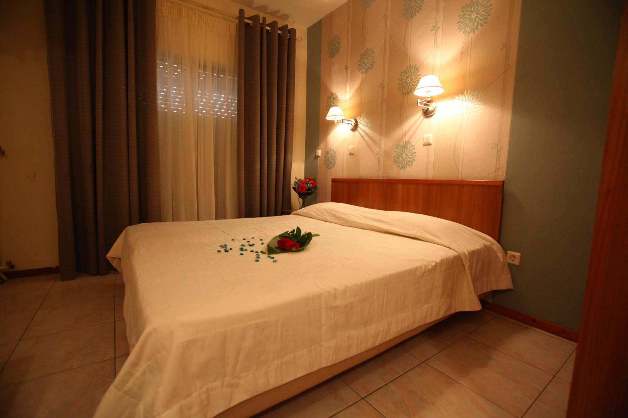Nikos House Aparthotel Nikíti Szoba fotó