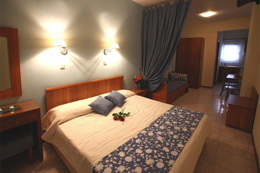Nikos House Aparthotel Nikíti Kültér fotó