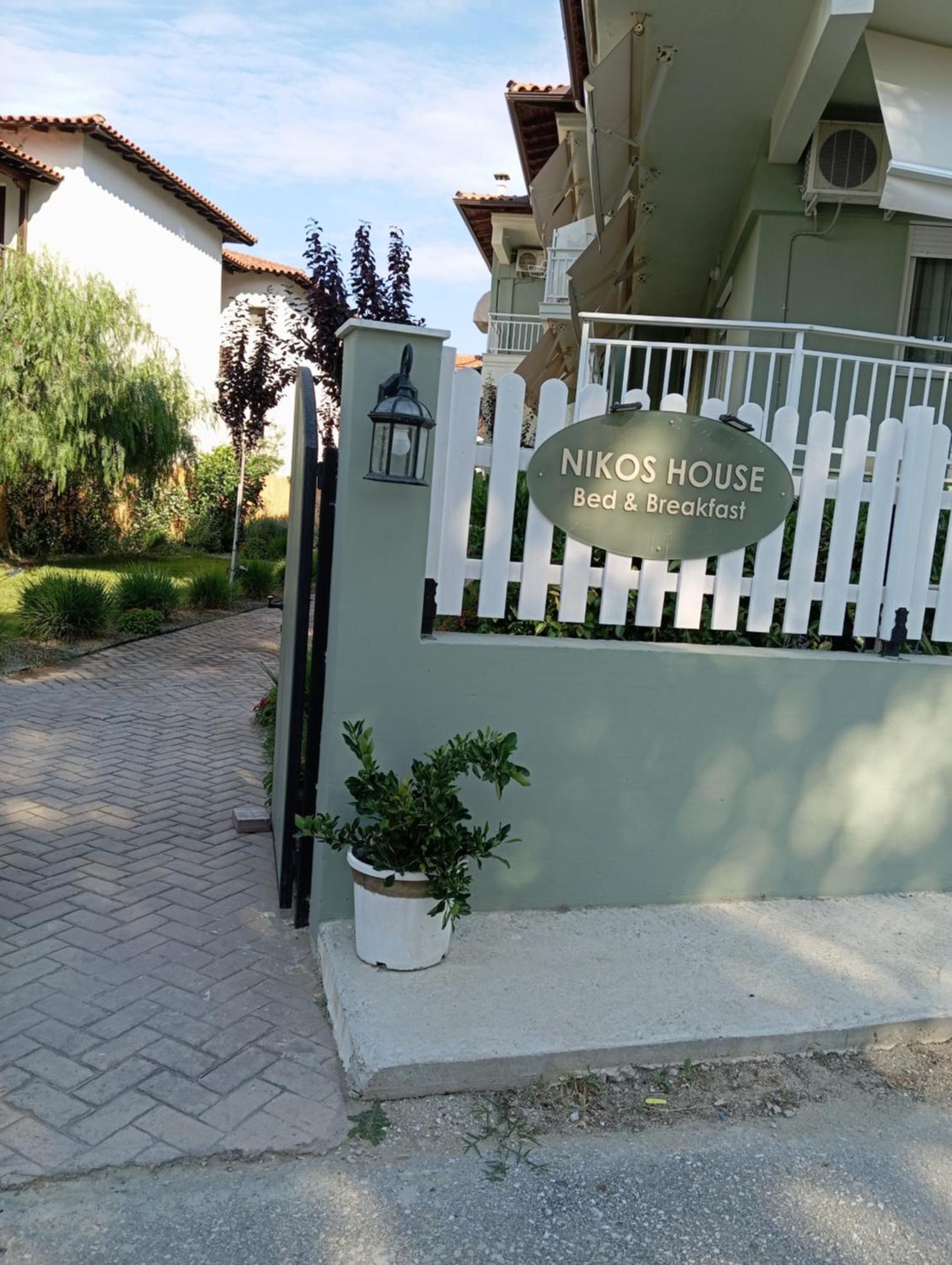 Nikos House Aparthotel Nikíti Kültér fotó